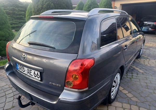 Toyota Avensis cena 10900 przebieg: 193000, rok produkcji 2003 z Łódź małe 37